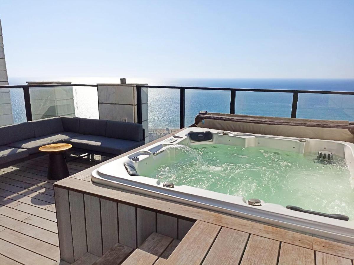 Апартаменти Yalarent Sea-Breeze Penthouse With Jacuzzi Бат-Ям Екстер'єр фото