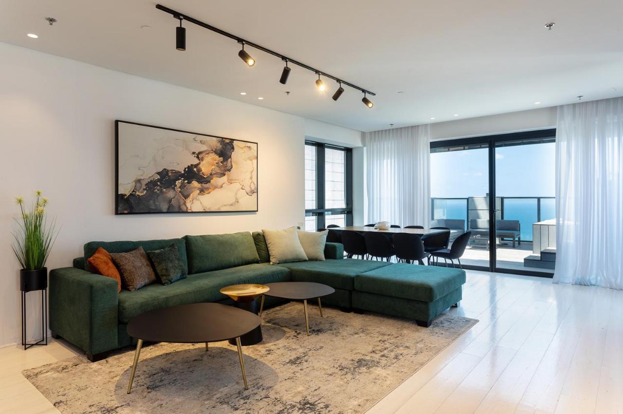 Апартаменти Yalarent Sea-Breeze Penthouse With Jacuzzi Бат-Ям Екстер'єр фото